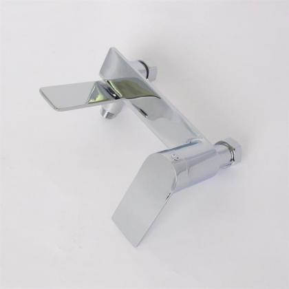 Bathroom thin folded bath faucet